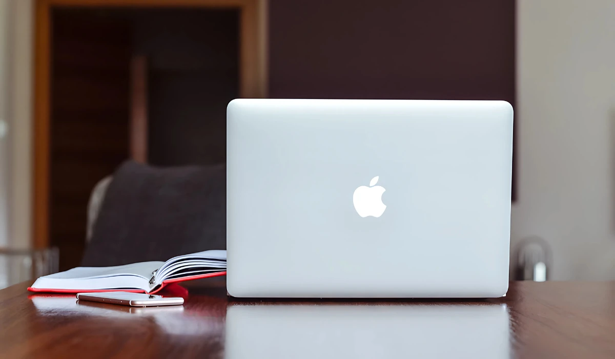 Apple MacBook 2025: A Bold Step Without the Noise