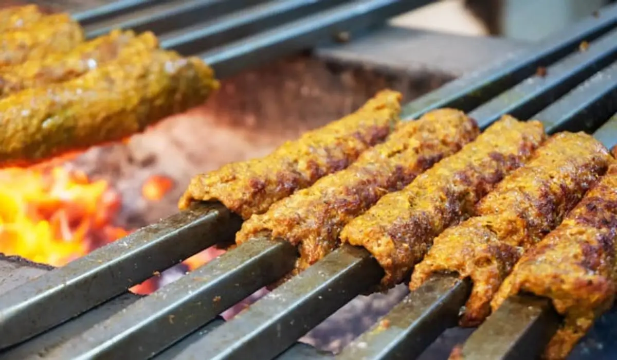 Mughlai Delights of Old Delhi: Nihari, Seekh Kebab And Biryani