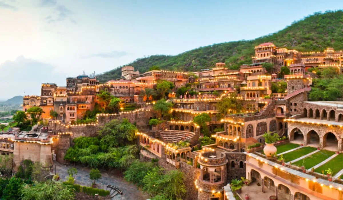 Explore Tourist Places Near Delhi Within 300 Kms