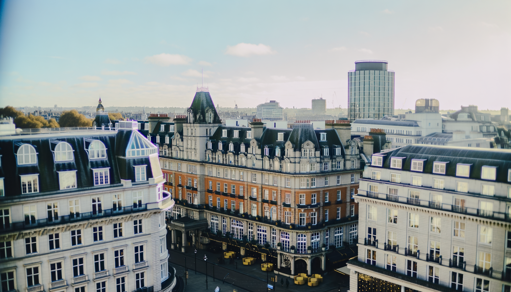  Find Luxe Hideaways In London Near Top Attractions