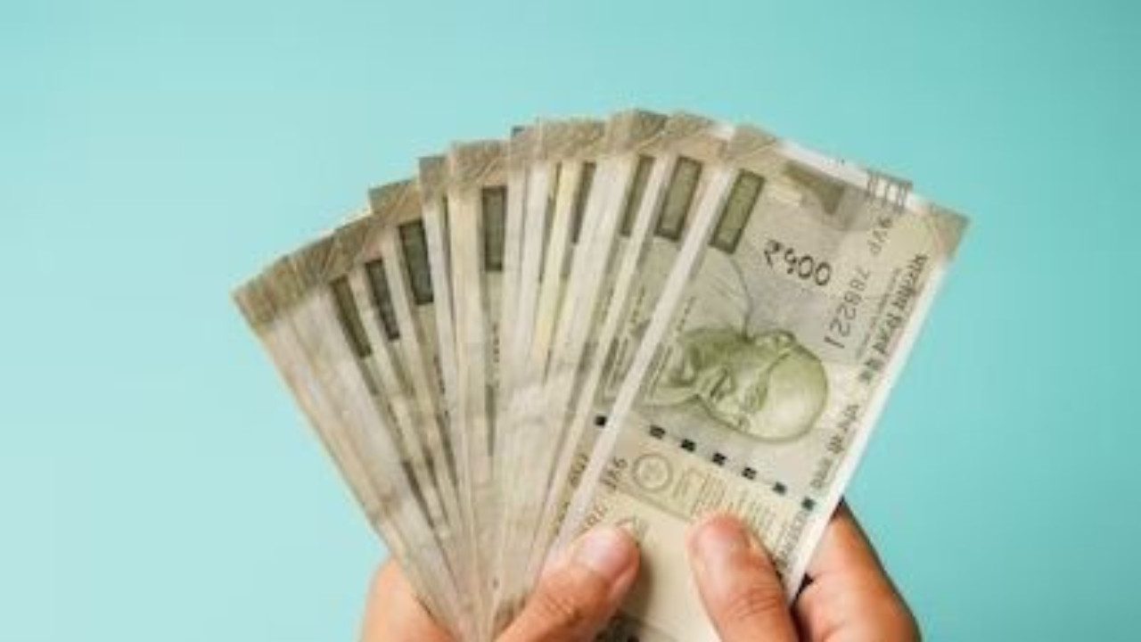  8th Pay Commission New Formula Could Trigger 400 Salary Jump for Senior Employees 
